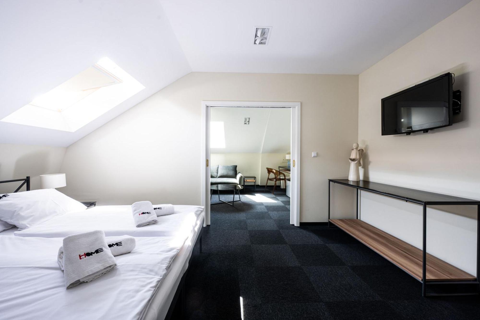 Home Hotel Krakau Buitenkant foto